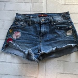 SEVEN MID RISE DENIM FLORAL EMBROIDERED SHORTS
